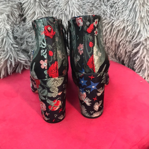 Sam Edelman - Picture 3 of 3